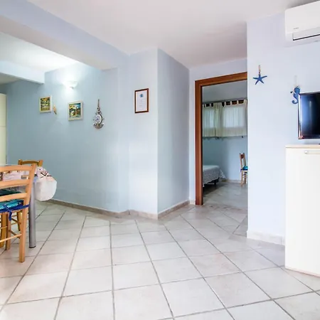 Rovo House 2, Pittulongu, 아파트